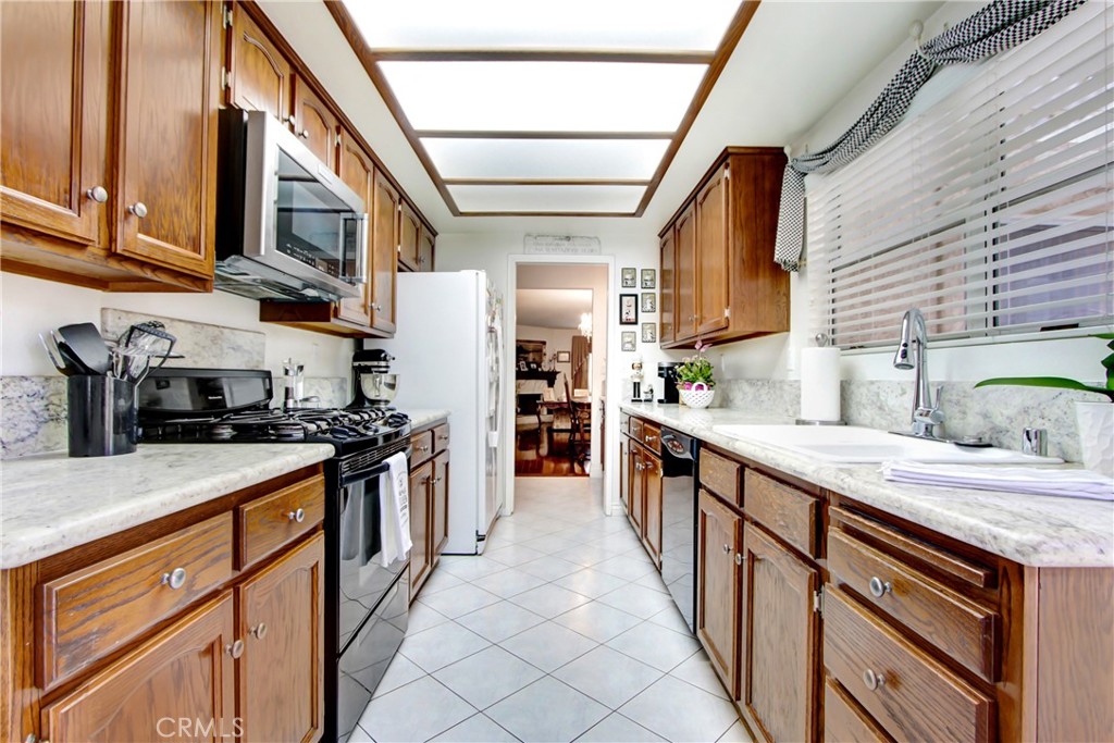 MLS #CV25194391 image #4