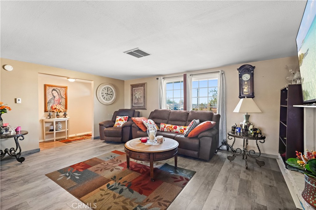 MLS #CV25202732 image #6