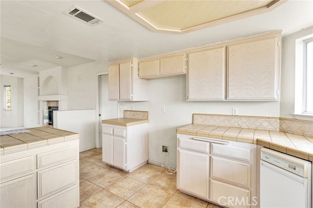 MLS #CV25206740 image #8