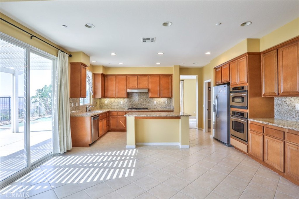 MLS #CV25214611 image #11