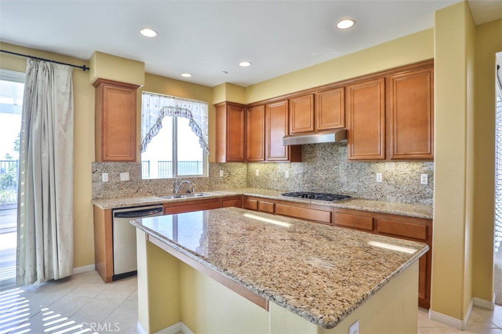 MLS #CV25214611 image #12