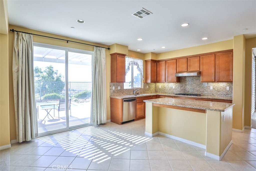 MLS #CV25214611 image #13