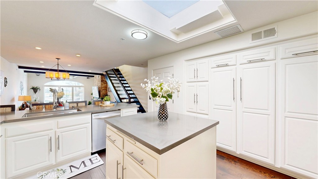 MLS #CV25215587 image #22