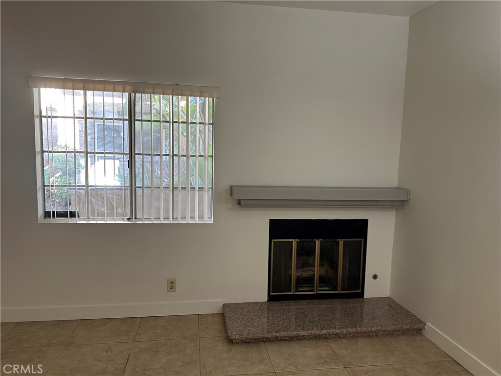 MLS #CV25216085 image #1