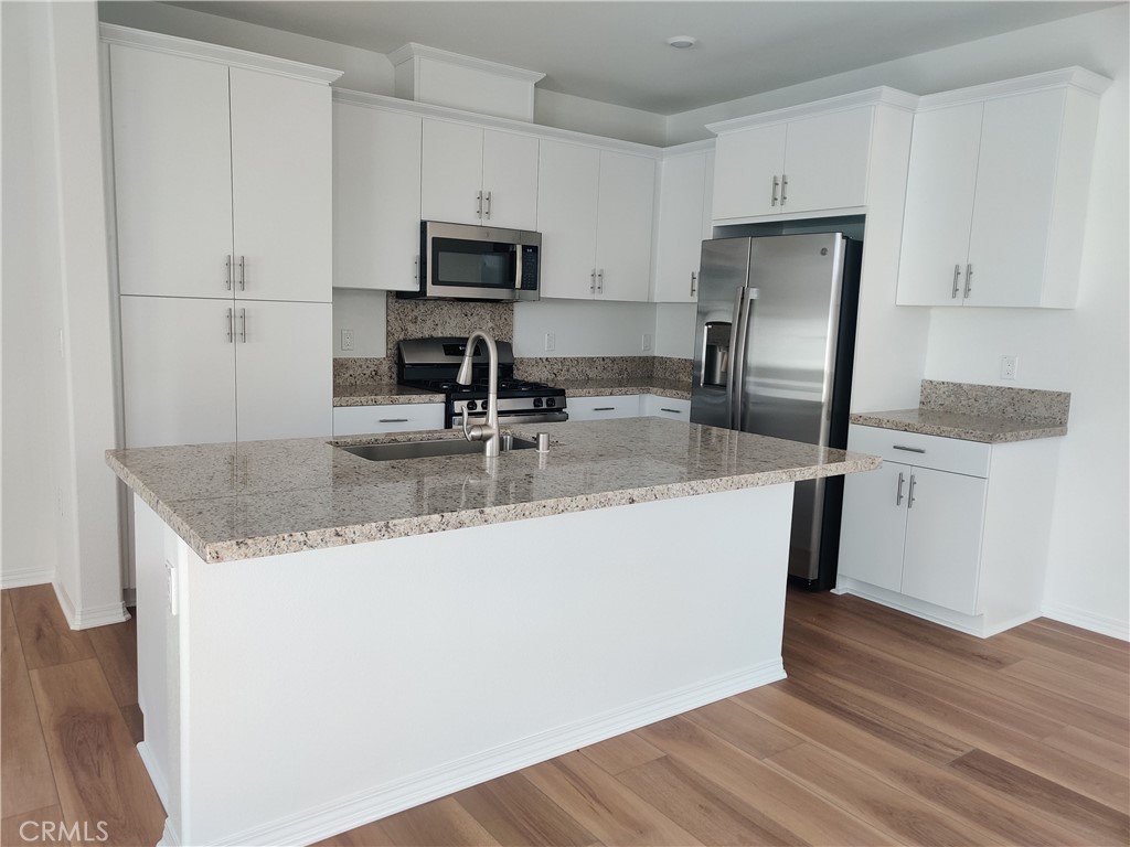 MLS #CV25217447 image #1