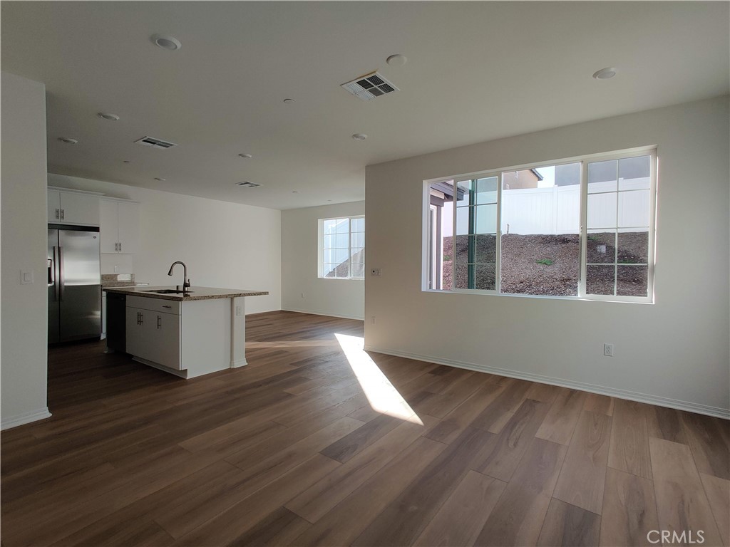 MLS #CV25217447 image #2