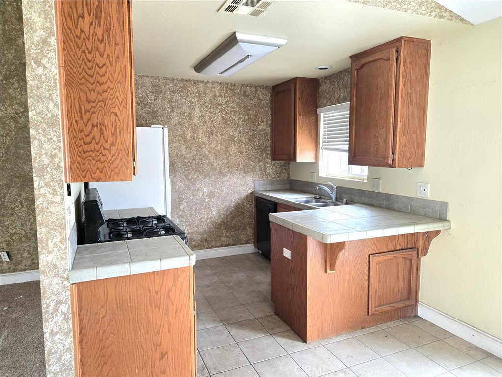 MLS #CV25219118 image #4