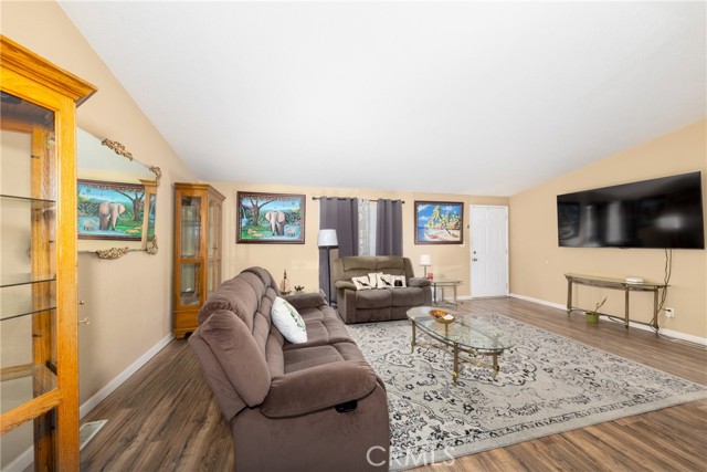 MLS #CV25220436 image #9