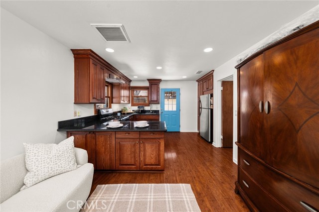 MLS #CV25222628 image #38