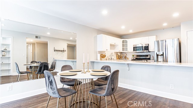 MLS #CV25226411 image #0