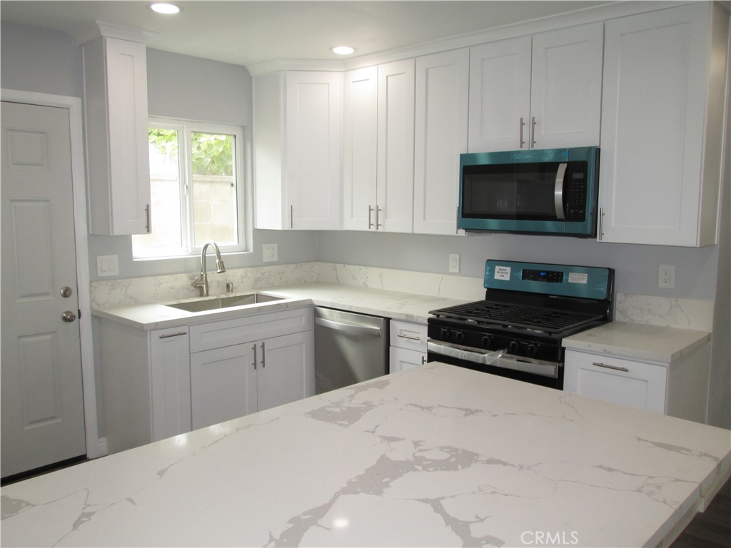 MLS #CV25225552 image #4