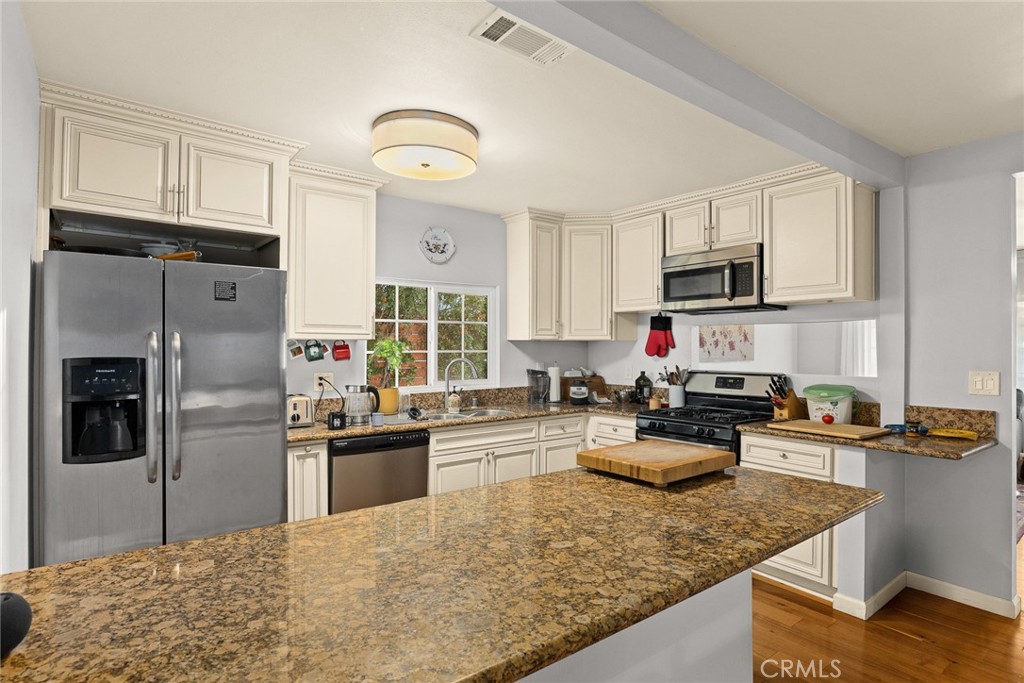 MLS #CV25229944 image #15