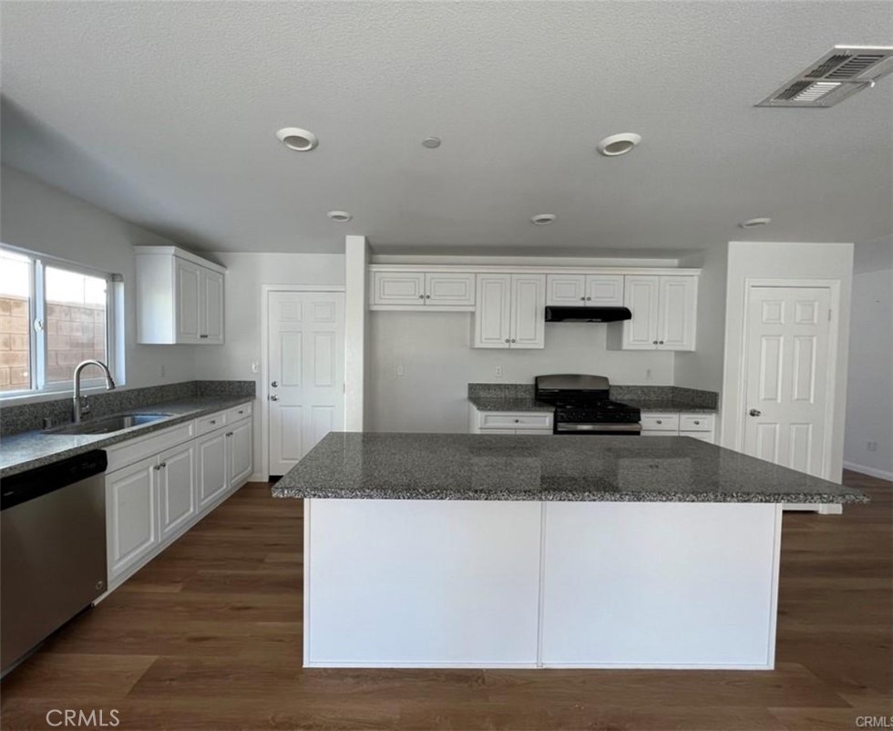 MLS #CV25230127 image #5