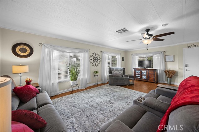 MLS #CV25231157 image #1