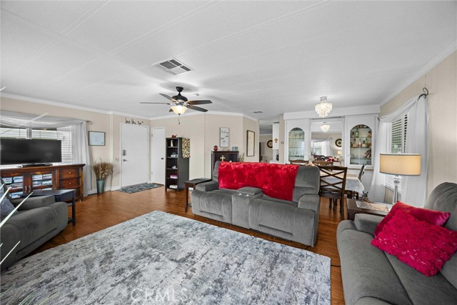 MLS #CV25231157 image #9