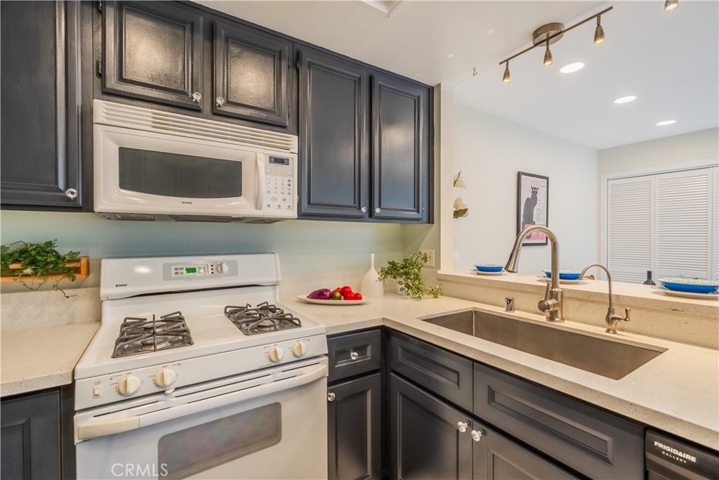 MLS #CV25231865 image #11