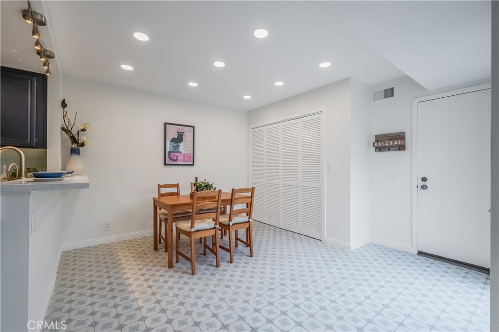 MLS #CV25231865 image #14