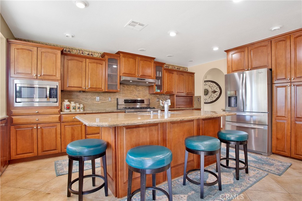 MLS #CV25232070 image #2