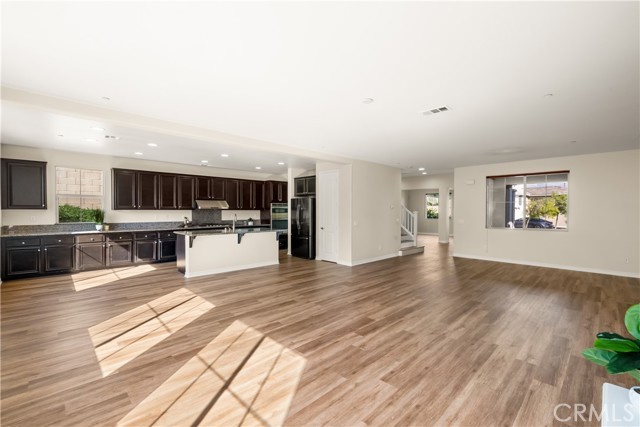 MLS #CV25234235 image #11