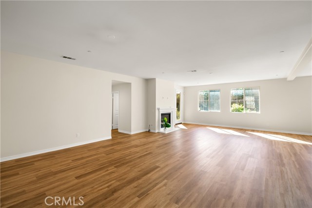 MLS #CV25234235 image #8