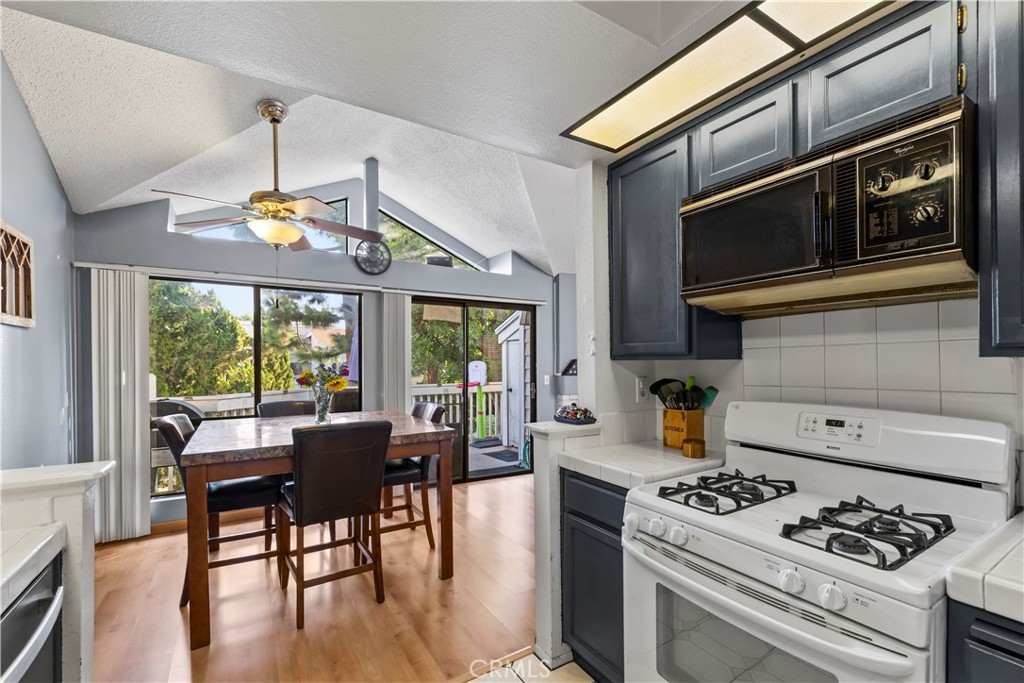 MLS #CV25234303 image #10