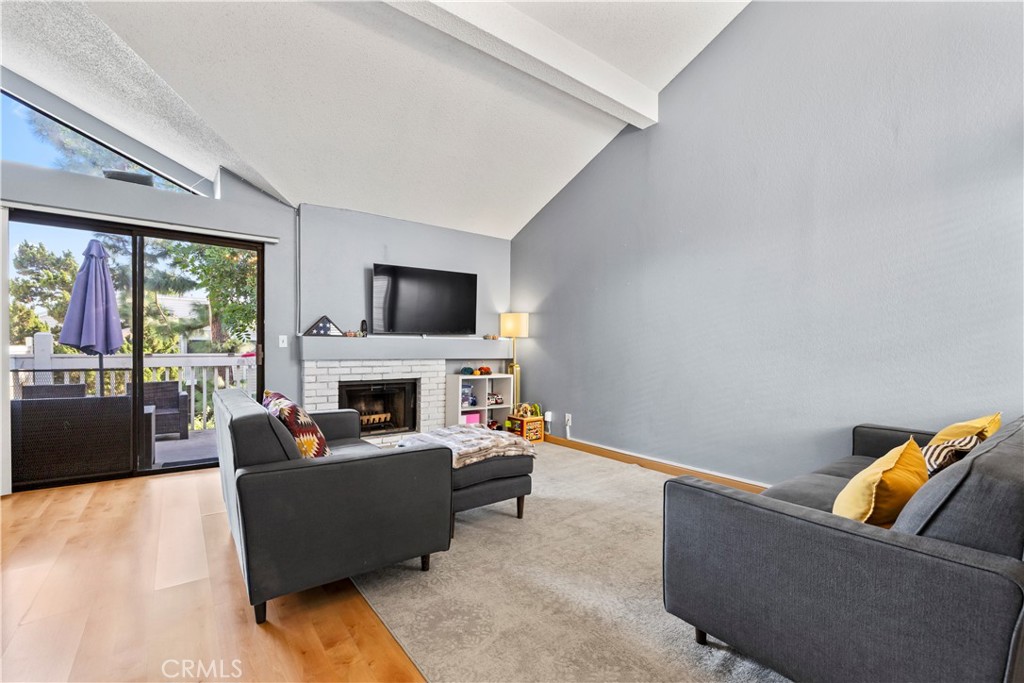 MLS #CV25234303 image #2