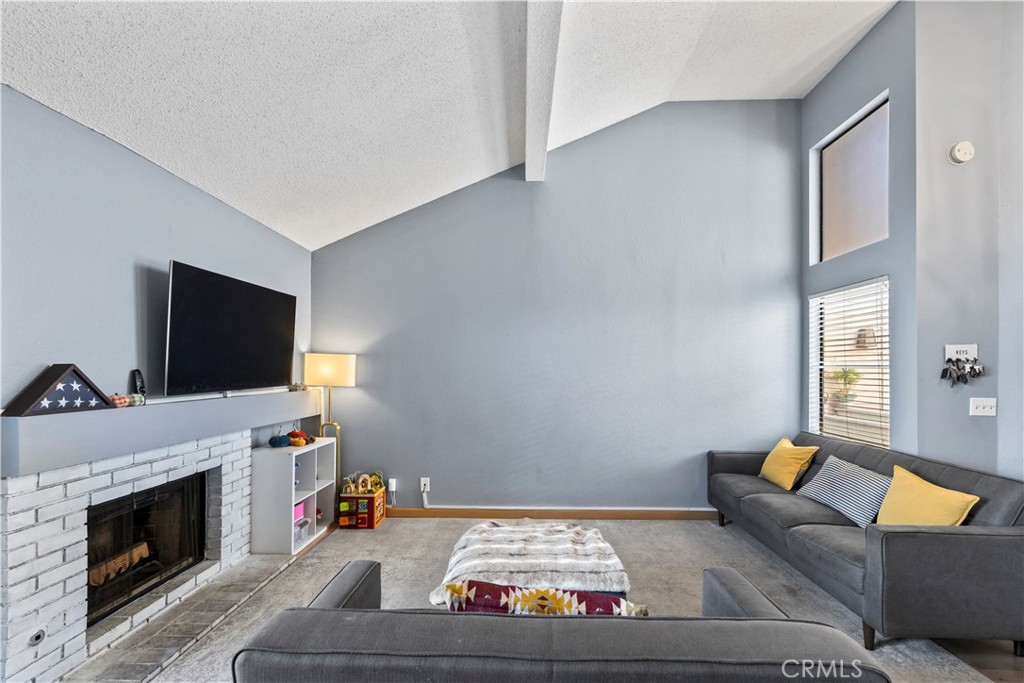 MLS #CV25234303 image #4