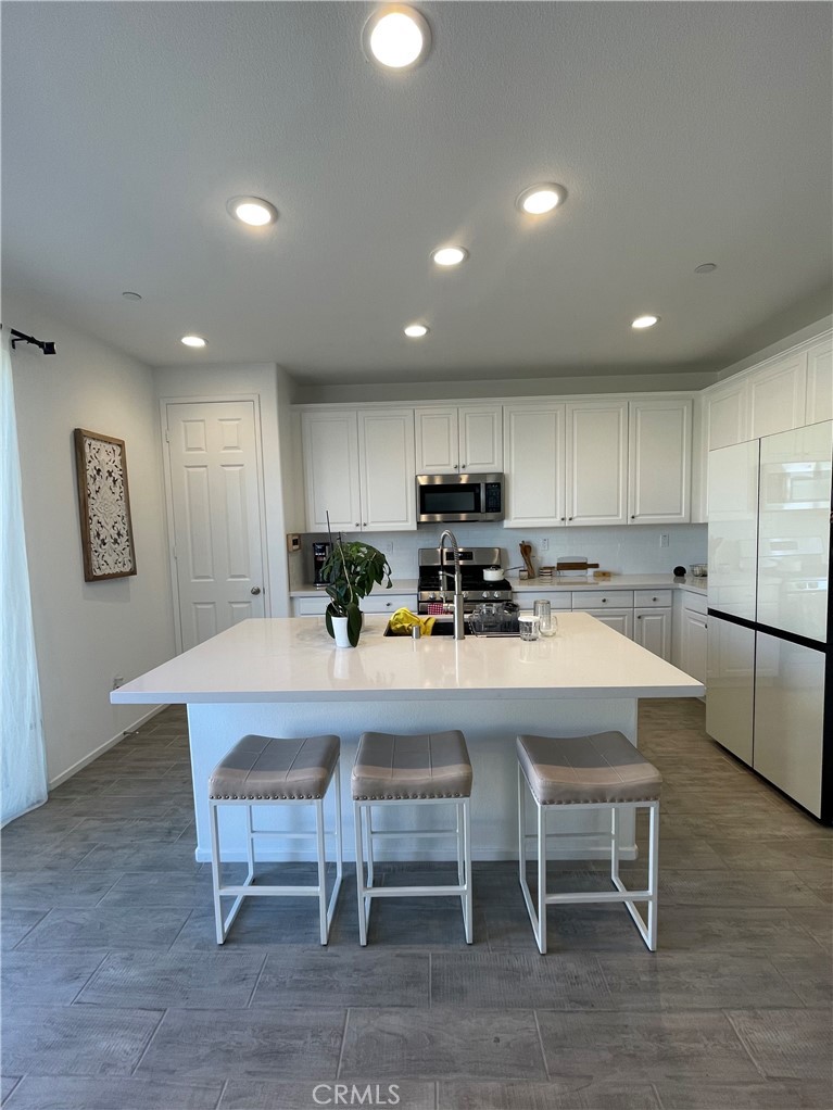 MLS #CV25235945 image #1