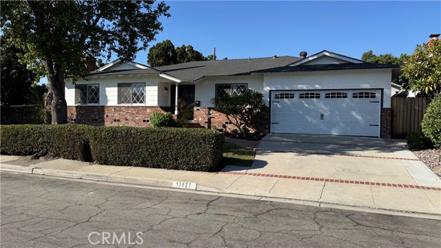 MLS #CV25238186 image #0