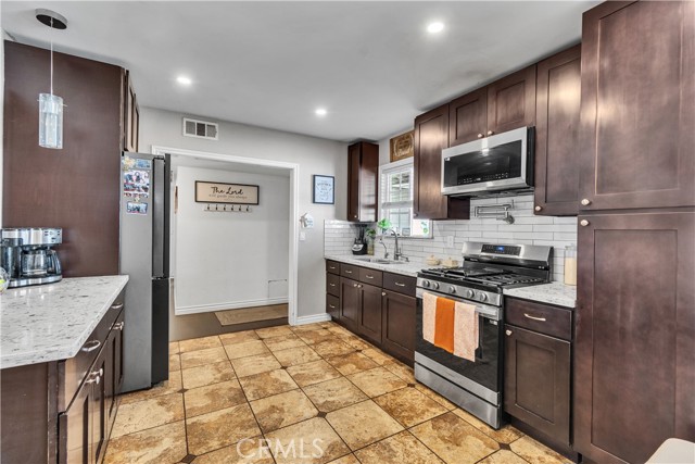 MLS #CV25238940 image #10