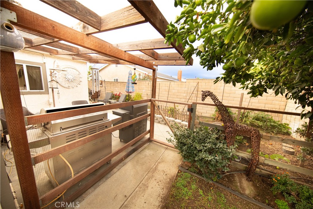 MLS #CV25239047 image #16