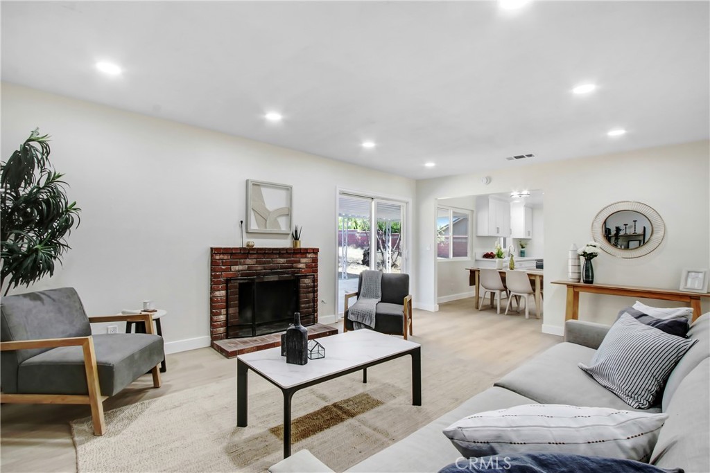 MLS #CV25240365 image #10