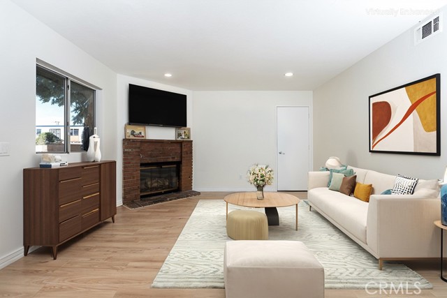 MLS #CV25241099 image #4