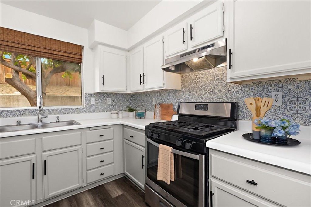 MLS #CV25241503 image #10