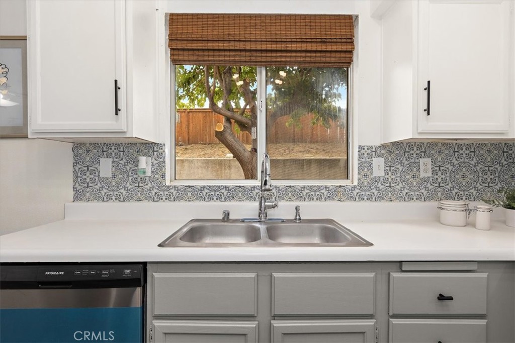 MLS #CV25241503 image #11