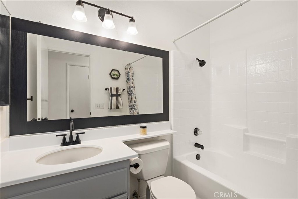 MLS #CV25241503 image #13