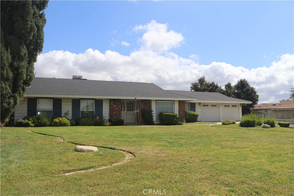 MLS #CV25241513 image #1