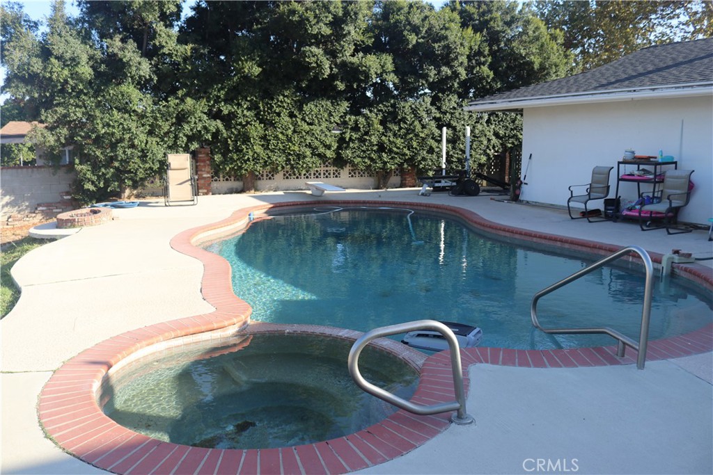 MLS #CV25241513 image #10