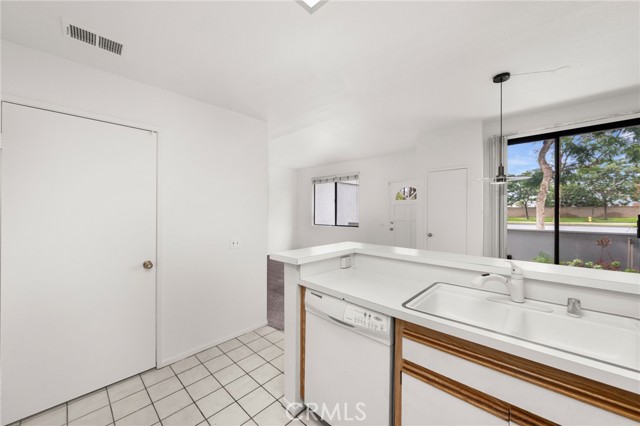 MLS #CV25241545 image #9