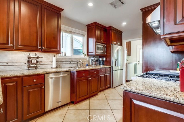 MLS #CV25241677 image #37