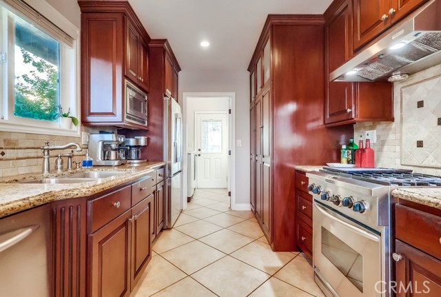 MLS #CV25241677 image #38