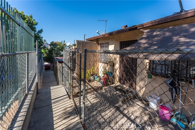 MLS #CV25243297 image #4