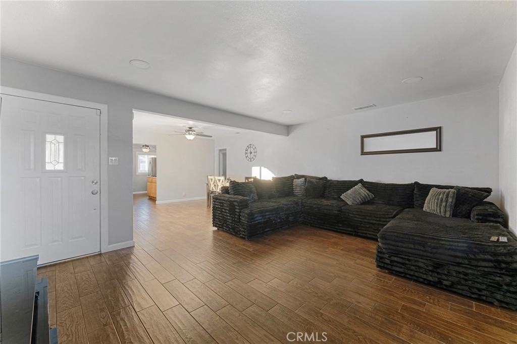 MLS #CV25243307 image #5