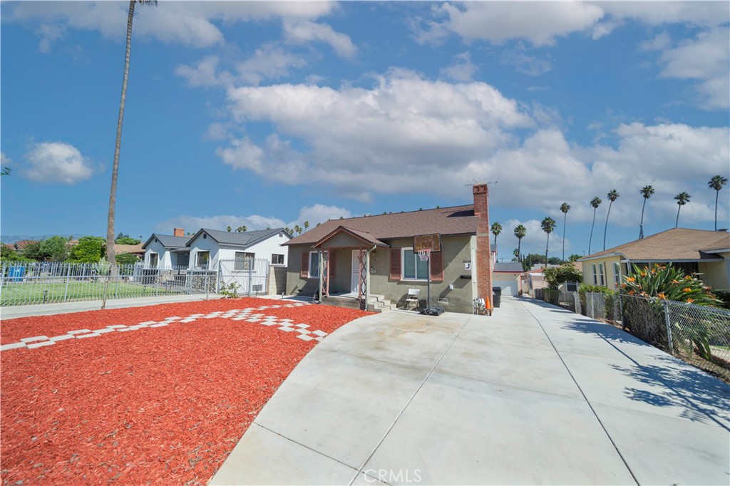 MLS #CV25243389 image #1