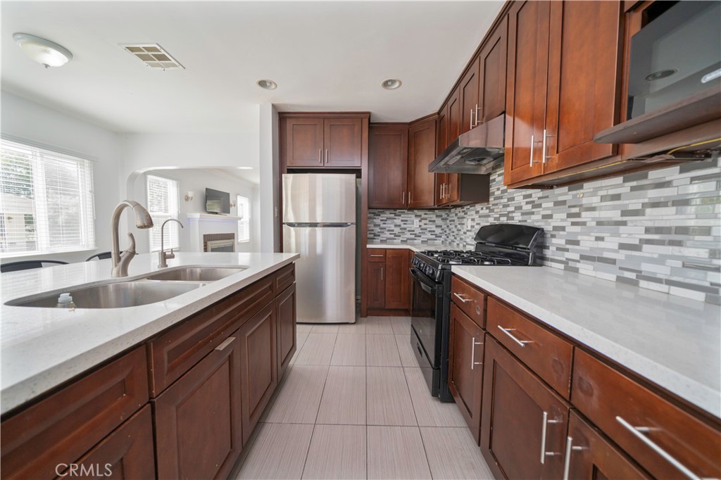 MLS #CV25243389 image #8