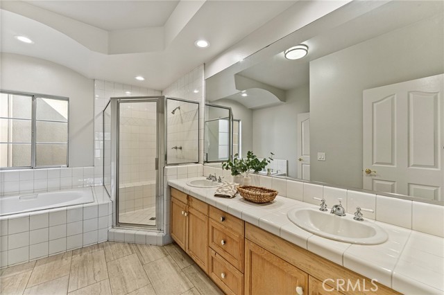 MLS #CV25245537 image #23
