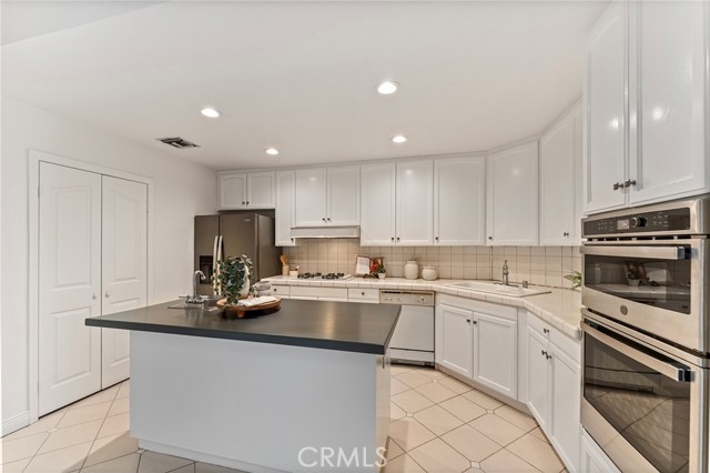 MLS #CV25245537 image #4