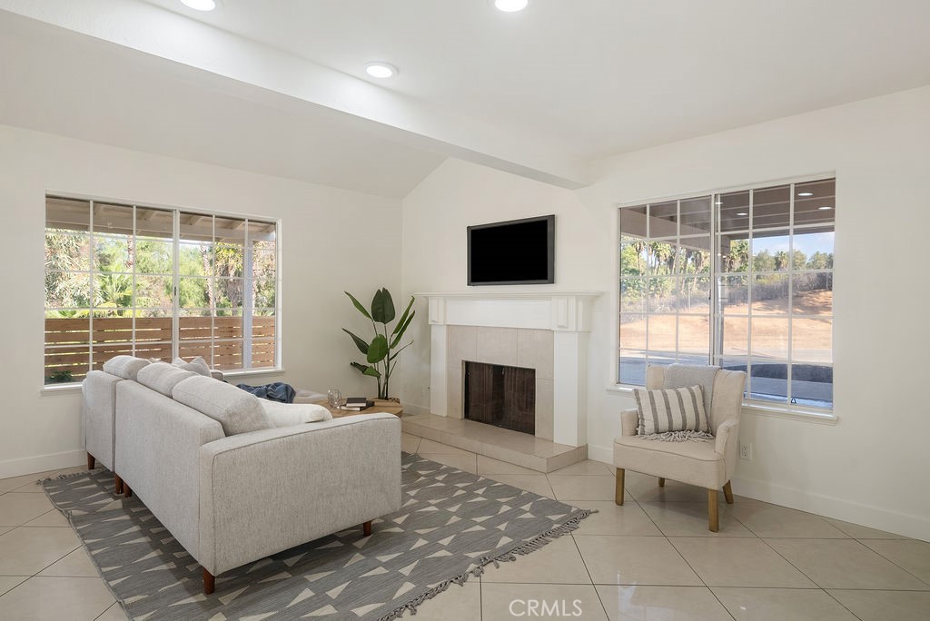 MLS #CV25245981 image #15