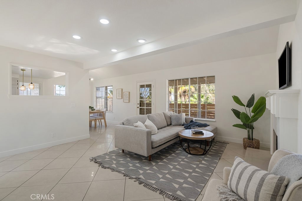 MLS #CV25245981 image #16