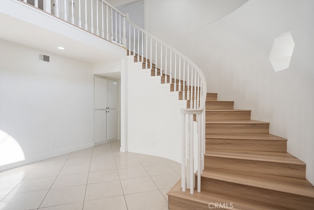 MLS #CV25245981 image #9